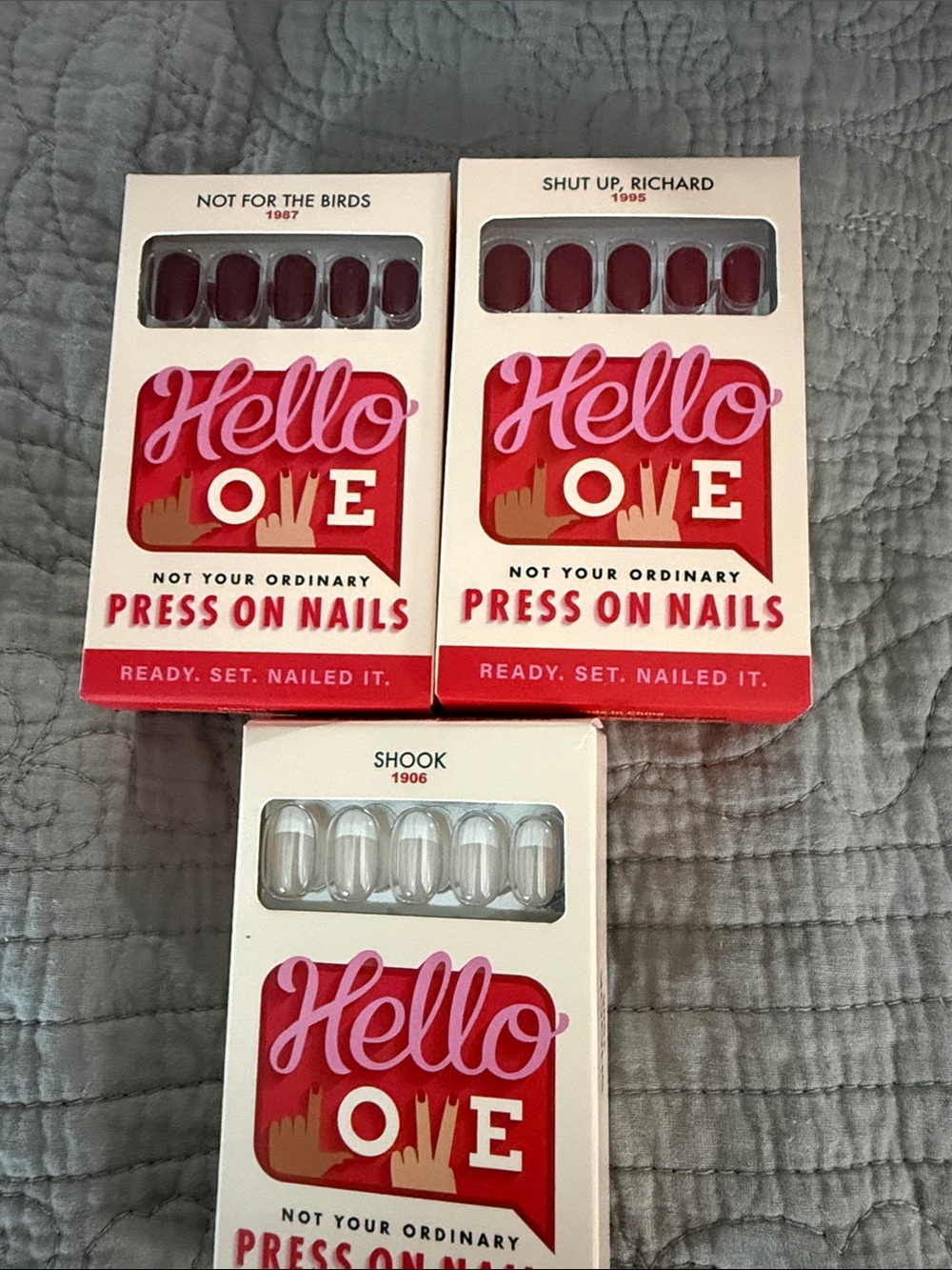 Hello OVE Press-On Nails - Deep Red & Sheer White Set
